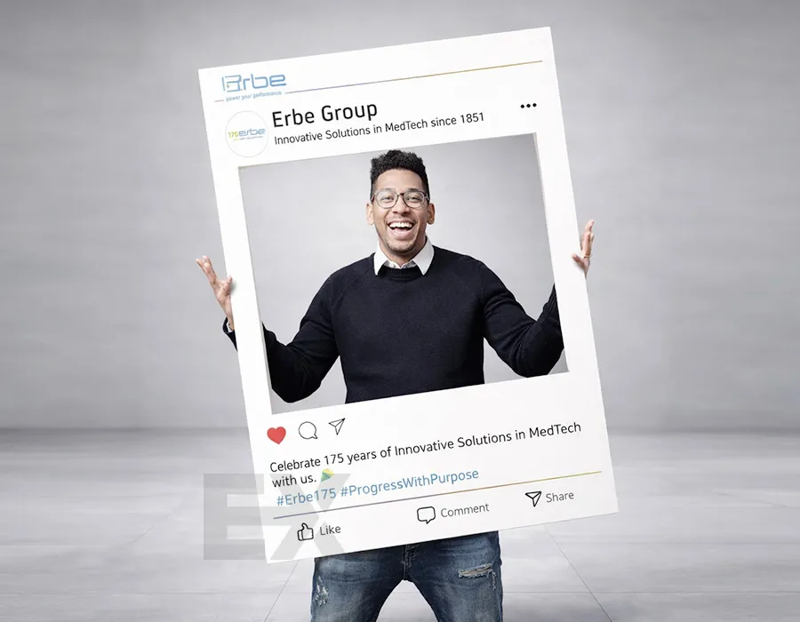 Social media frames